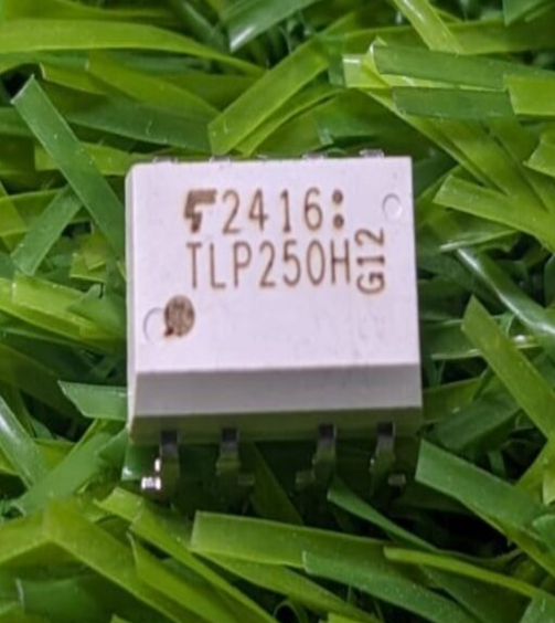 Original Toshiba TLP250 / TLP250H MOSFET IGBT Driver IC close-up photo for electronics projects in Pakistan.